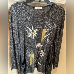Jess & Jane Crew Graphic Firefly Floral Lagenlook Charcoal Gold Pullover M